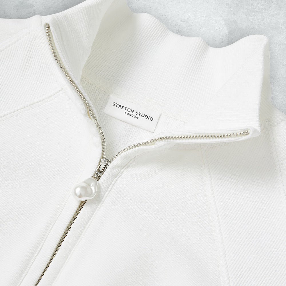 
                      
                        Petersham - Pearl 1/2 Zip Cropped Sweatshirt
                      
                    